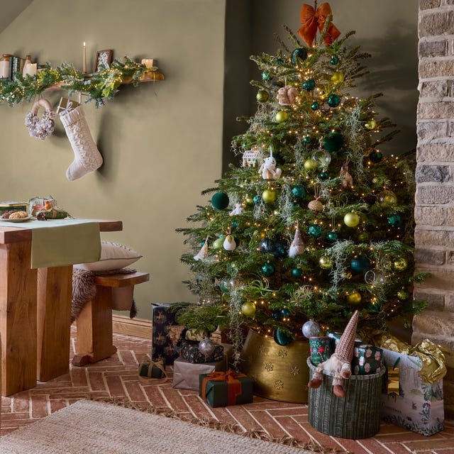 Christmas Tree: Woodland Decor, Gold Collar, Herringbone Brick Floor
