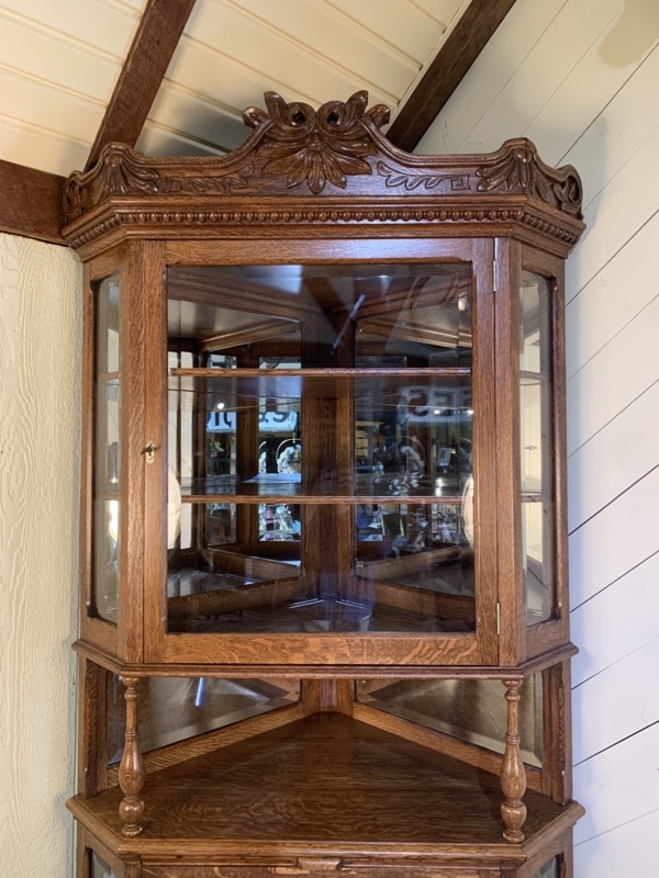 Corner China Cabinet with Carved Pediment and Mirrored Interior