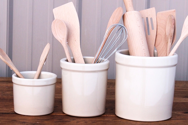 Cream Stoneware Utensil Crock with Classic Rolled Rim