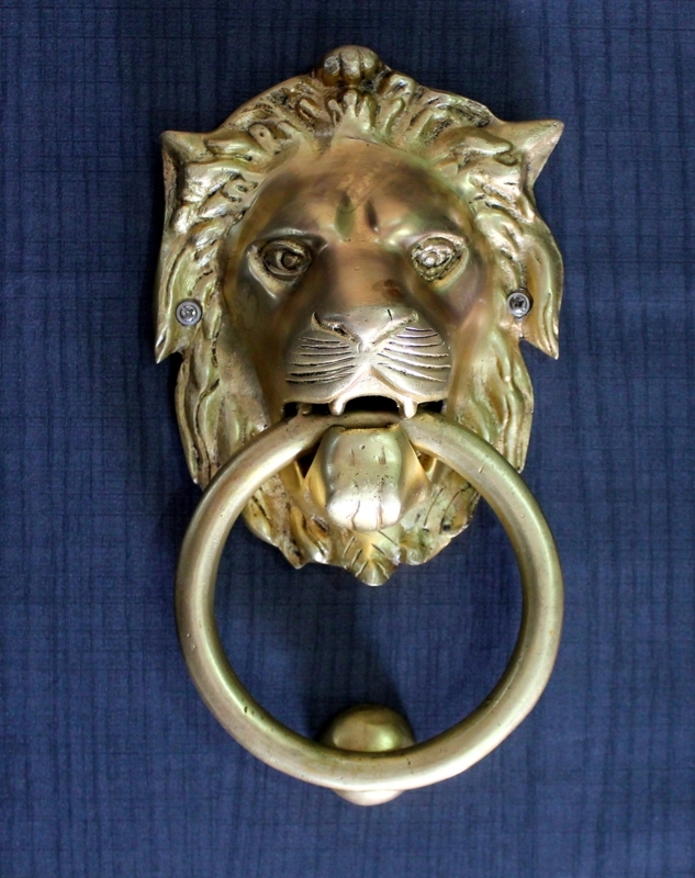 Door Knocker, Antique Brass Lion Head, 6-Inch Scale.
