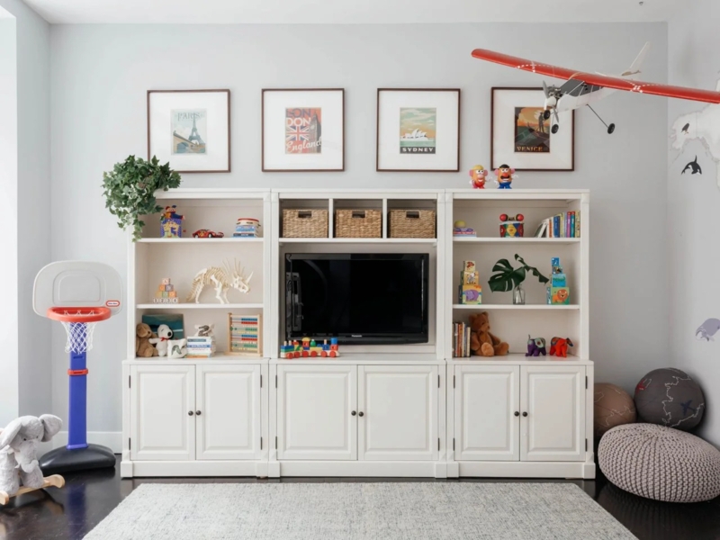 Entertainment Center with Shaker Style Doors and Storage Baskets