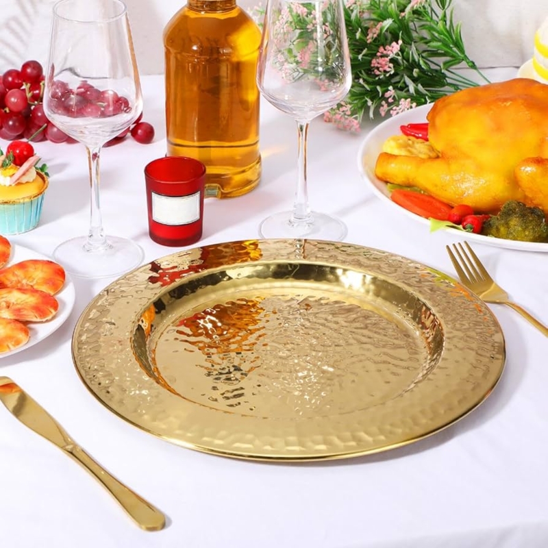 Hammered Charger Plates with Metallic Sheen for Upscale Events