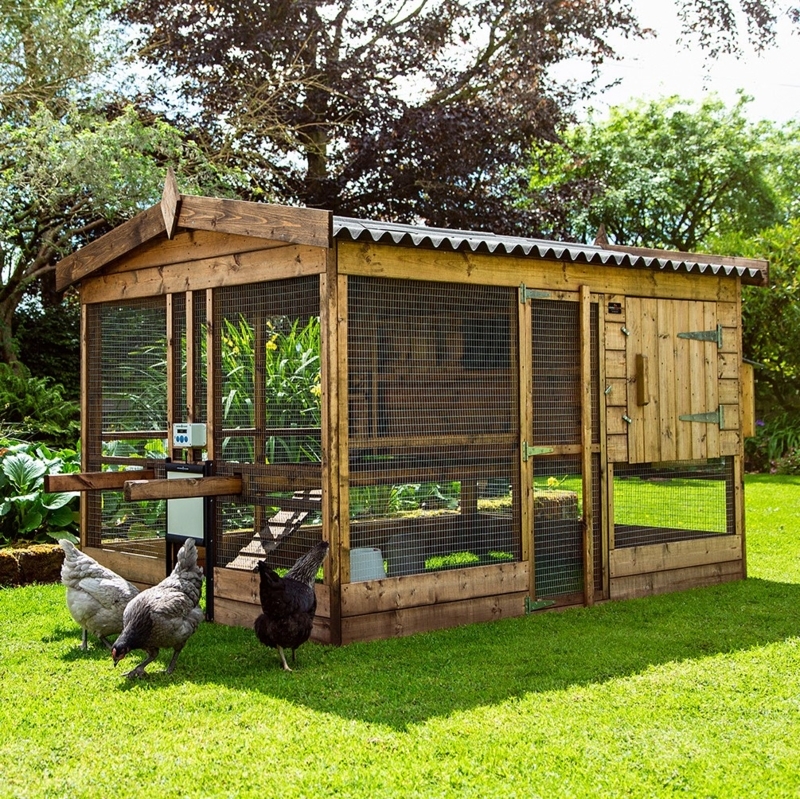 Handmade Wooden Chicken Coop with Integrated Run - Traditional