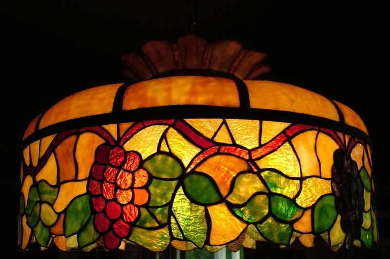 How to Identify a Real Tiffany Lamp