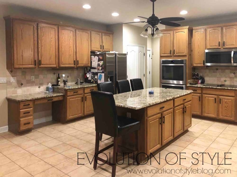 Kitchen Island Honey Oak with Granite and Leather Stools
