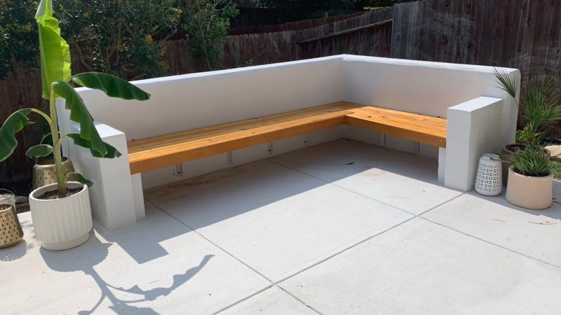 L-Shaped Floating Bench White Stucco Wood Slats DIY Design