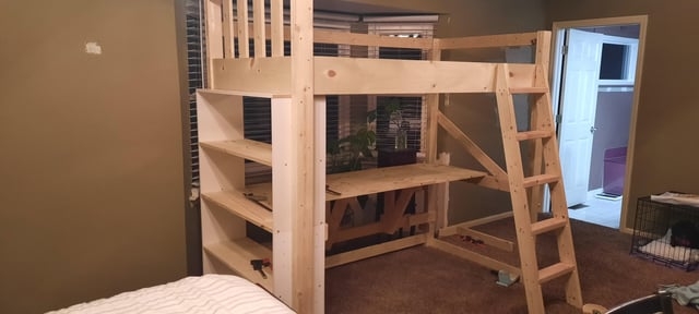Loft Bed: Raw Wood Finish, Integrated Bookshelf, Rustic DIY Style.