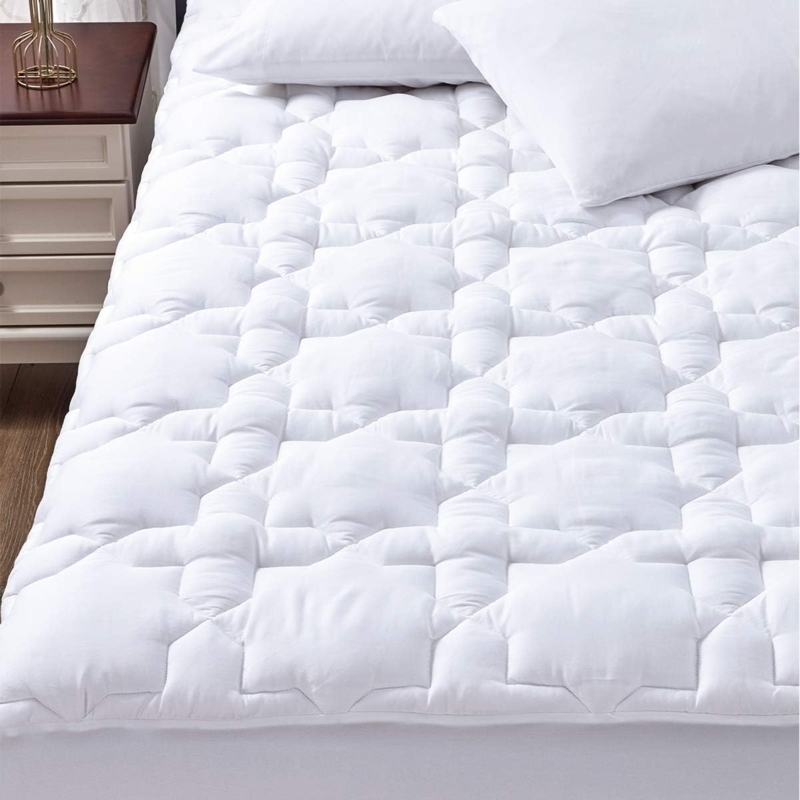 Mattress Pad: Plush Star Quilted Pattern, Deep Pocket Fitted Topper