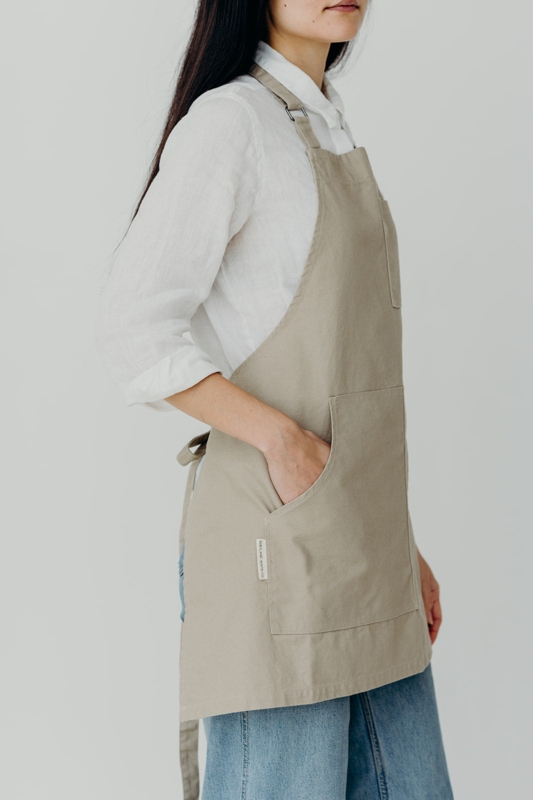 Minimalist Utility Apron, Woven Fabric, Side Pocket, Adjustable Strap