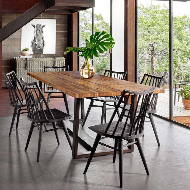Modern Windsor Dining Chair in Wood with Tapered Splayed Legs.