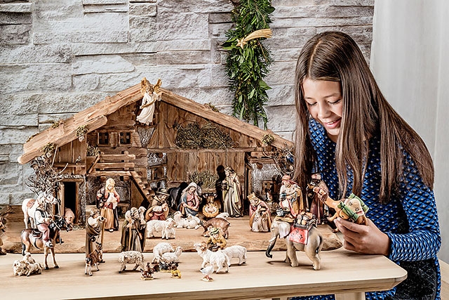 Nativity Set Multi Level Stable Traditional Alpine Scene