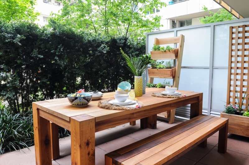 Outdoor Dining Set including Tiered Vertical Planter