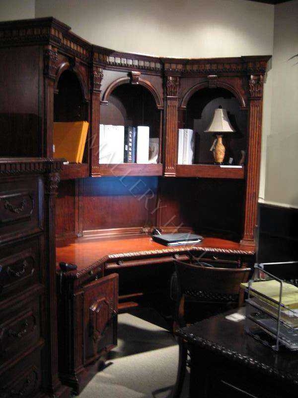 Oxford Corner Computer Desk with Hutch