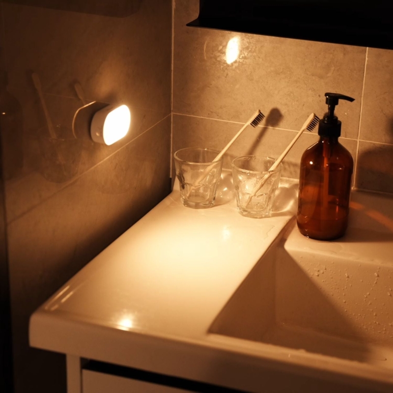 Rechargeable Amber Night Light, Wireless Installation Motion Sensor