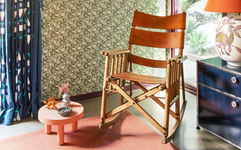 Rocking Chair Leather Sling Seat with Spindle Arms and Folding Frame