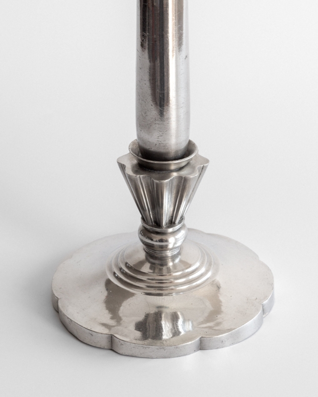 Scalloped Metal Lamp Base with Fluted Neck Detail