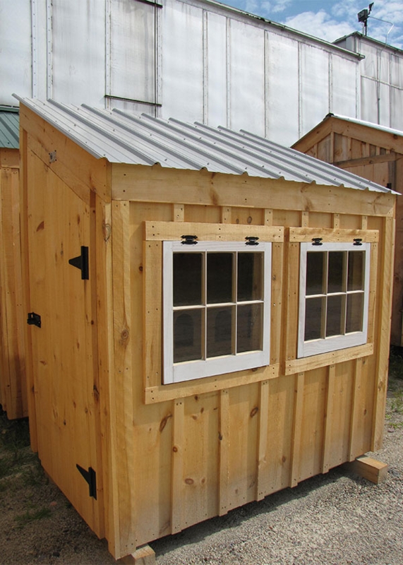 Small Wooden Chicken Coop Lean-to Roof Rustic Farmhouse