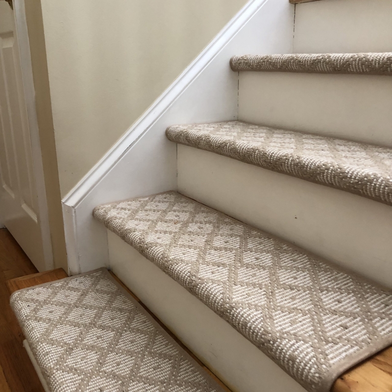 Stair Treads, Flat Weave Wool Light Beige Diamond Lattice Bullnose