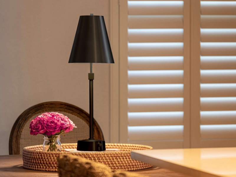 Table Lamp: Portable Mini Battery Operated Dining Accent Light
