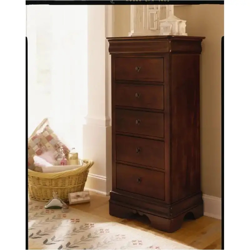 Traditional Lingerie Chest in Antique Distressed Brown