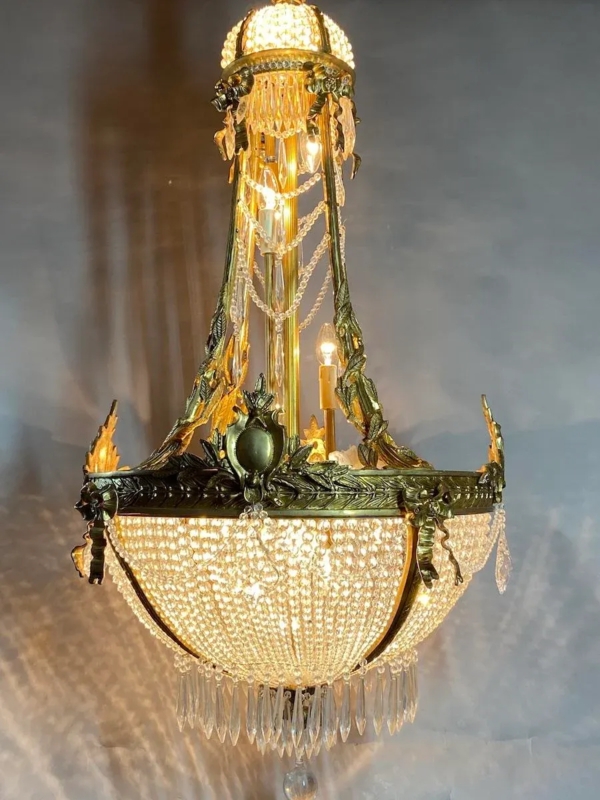 Acanthus Leaf Bronze Lighting Ribbon and Bow Details Sac-a-Perles Style