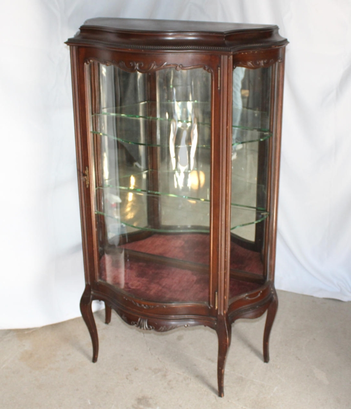 Antique Curio Cabinet with Serpentine Glass and Carved Shell Motif