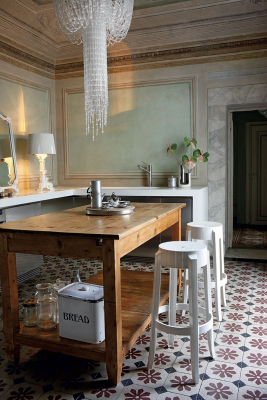 Backless Bar Stool in Opaque White Glossy Finish with Flared Legs