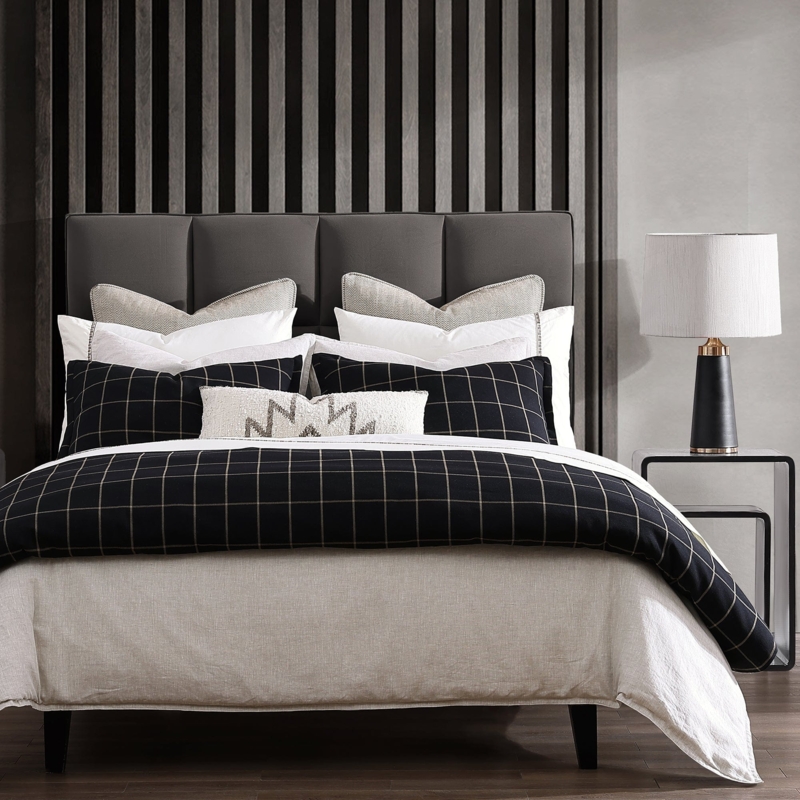 Bedding Set Windowpane Plaid Masculine Styling Grid Tufted Headboard