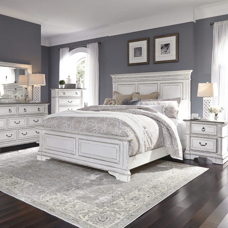 Bedroom Set featuring Raised Panels and Carved Molding Details