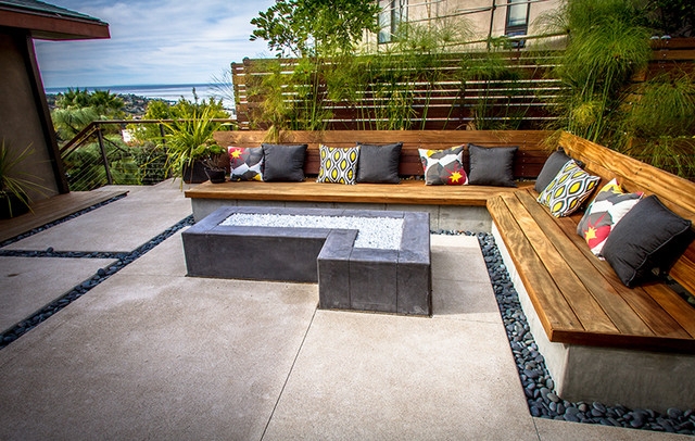 Built In Bench L-Shaped Wood Slats Concrete Base Coastal Style