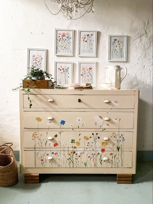 Chest Of Drawers Cottagecore Cream with Wildflower Motif and Cup Pulls