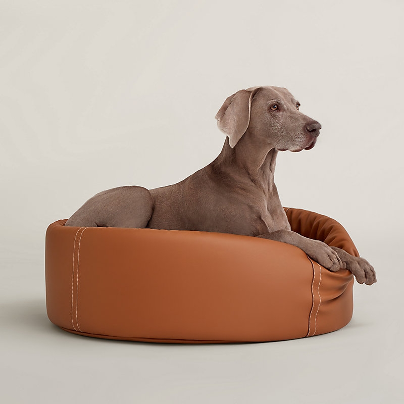 Circular Dog Bed in Cognac with White Contrast Stitching
