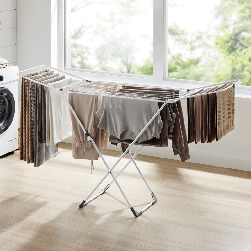 Clothes Drying Rack: Metal Freestanding Gullwing Design X-Frame Legs.