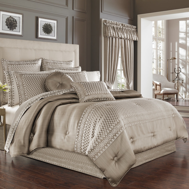 Comforter Set Champagne Lattice Weave Traditional Tufted Button Accents