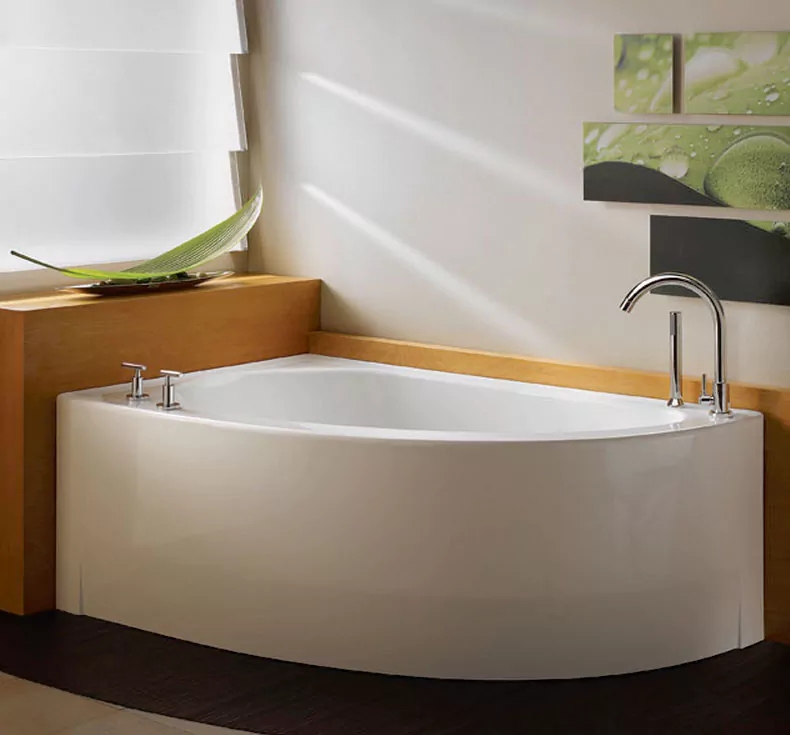 Corner Bathtub with Warm Wood-Toned Surround