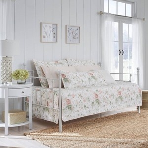 Daybed Quilt Set Floral Pattern Slatted Frame Jute Rug Pairing Cottage