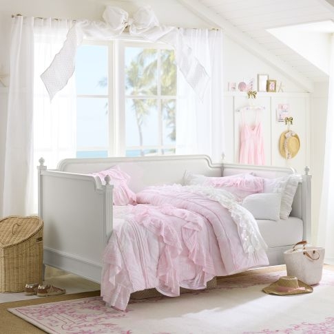 Daybed Ruffled Bedding Bow Valance Finial Posts Coastal Cottage White
