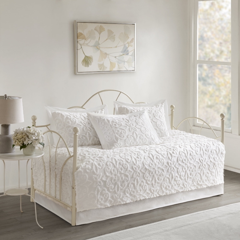 Daybed Tufted Chenille Texture Metal Scalloped Frame Monochromatic
