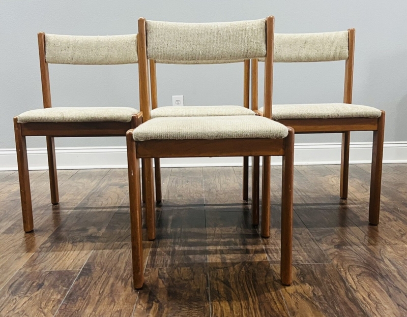 Dining Chair Set of Four Oatmeal Tweed Upholstery Cylindrical Legs