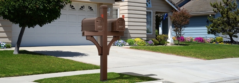 Double Mailbox Unit in Bronze Finish with Decorative Curved Supports
