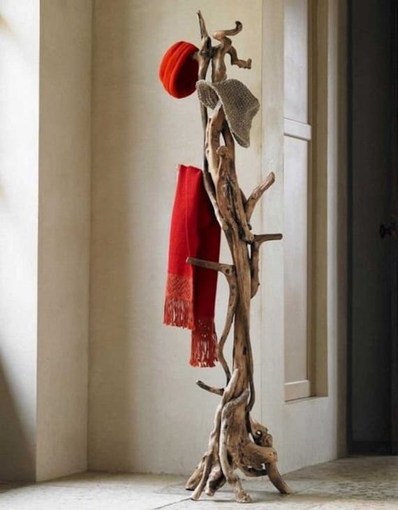 Driftwood Coat Stand: Weathered Finish with Gnarled Base & Organic Silhouette
