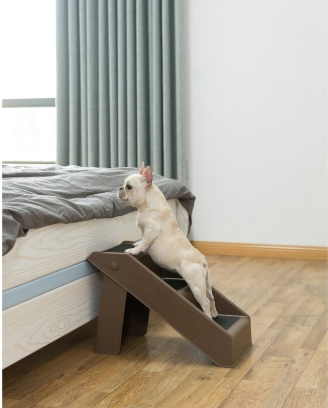 Foldable Pet Stairs Molded Plastic Chocolate Brown Non-Slip Pads