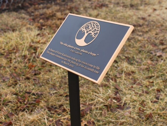 Garden Plaque Angled Mount Stake with Raised Tree Emblem