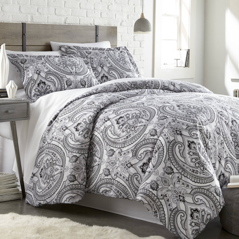 Gray Paisley Duvet Cover Set: Modern Farmhouse with Planked Wood Headboard