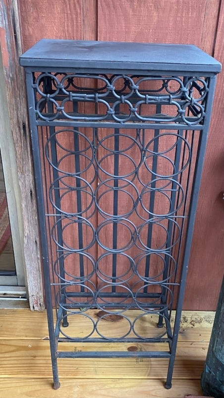 Industrial Metal Wine Rack with Decorative Chain Link and Flat Top
