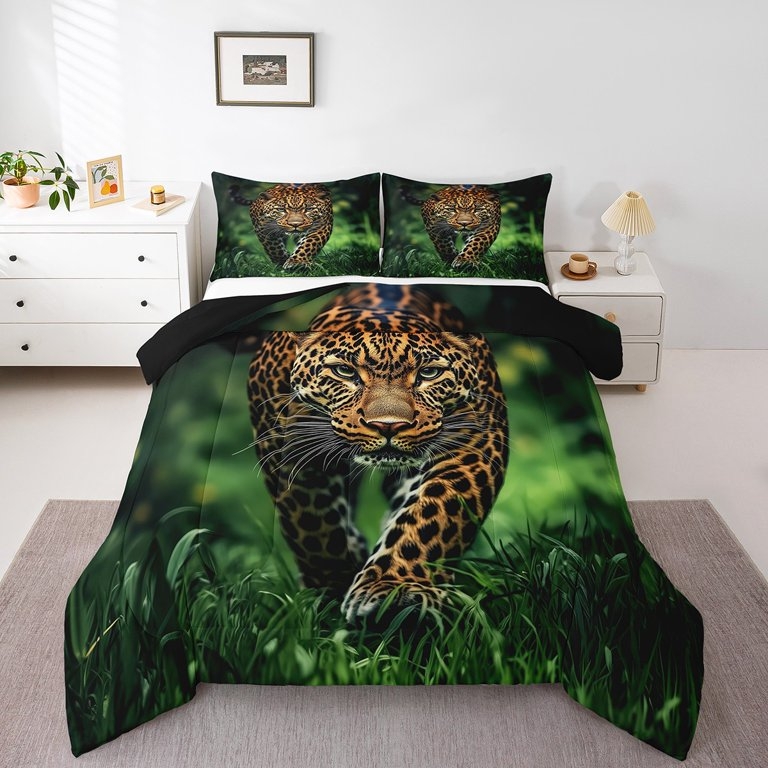 Jungle Botanical Comforter Set with Realistic Leopard & Green Grass
