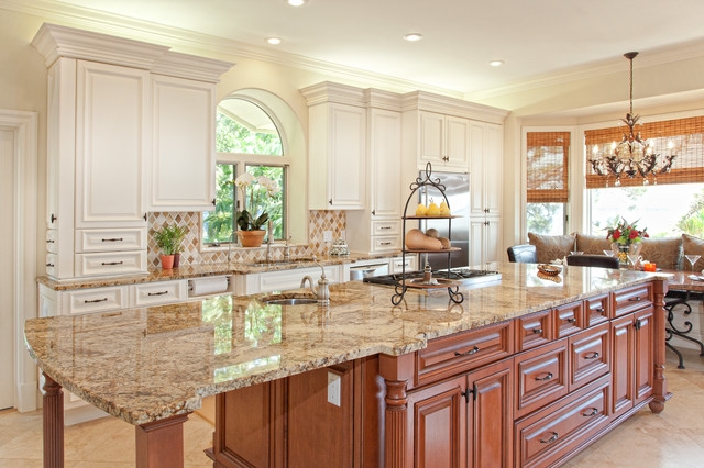 Kitchen Island in Traditional Style with Granite Overhang and Prep Sink