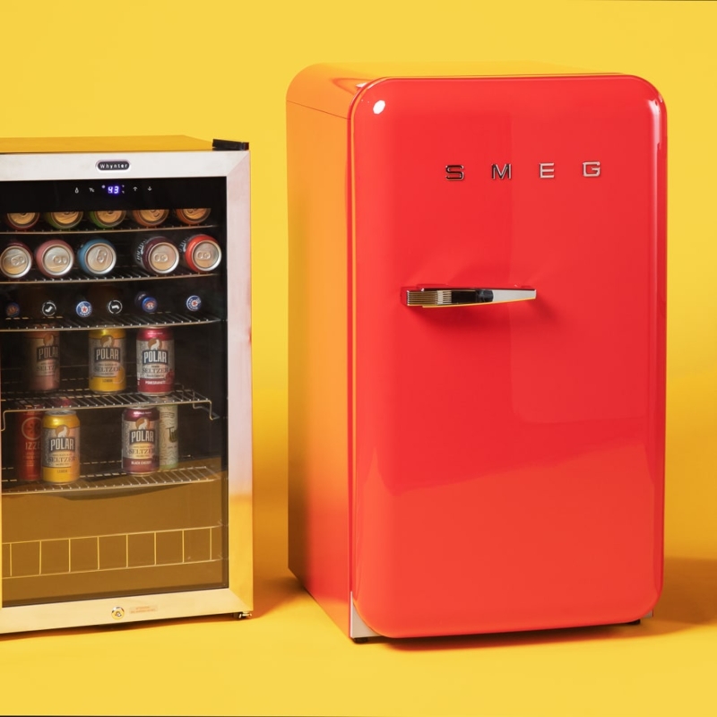 Mini Fridge in Vibrant Red Gloss, Retro Chic with Chrome Handle