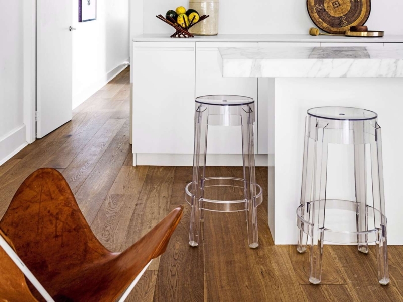 Minimalist Bar Stool with Clear Transparent Round Seat and Tapered Legs