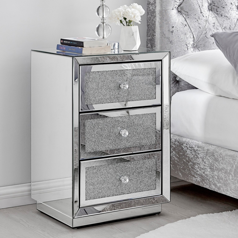 Mirrored Glam Nightstand: Crushed Diamond Insets & Faceted Knobs